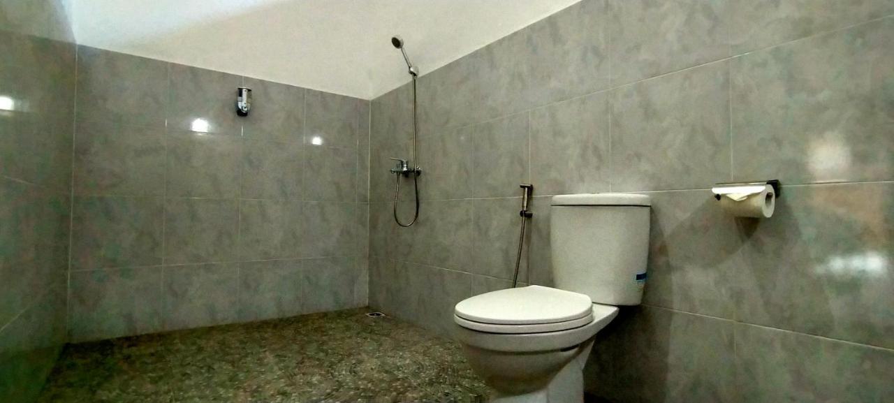 Tunjung Guest House Lovina Beach Pabean Buleleng Kültér fotó