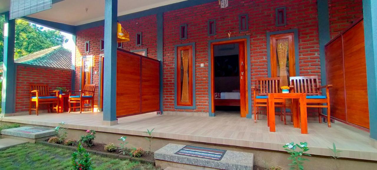 Tunjung Guest House Lovina Beach Pabean Buleleng Kültér fotó
