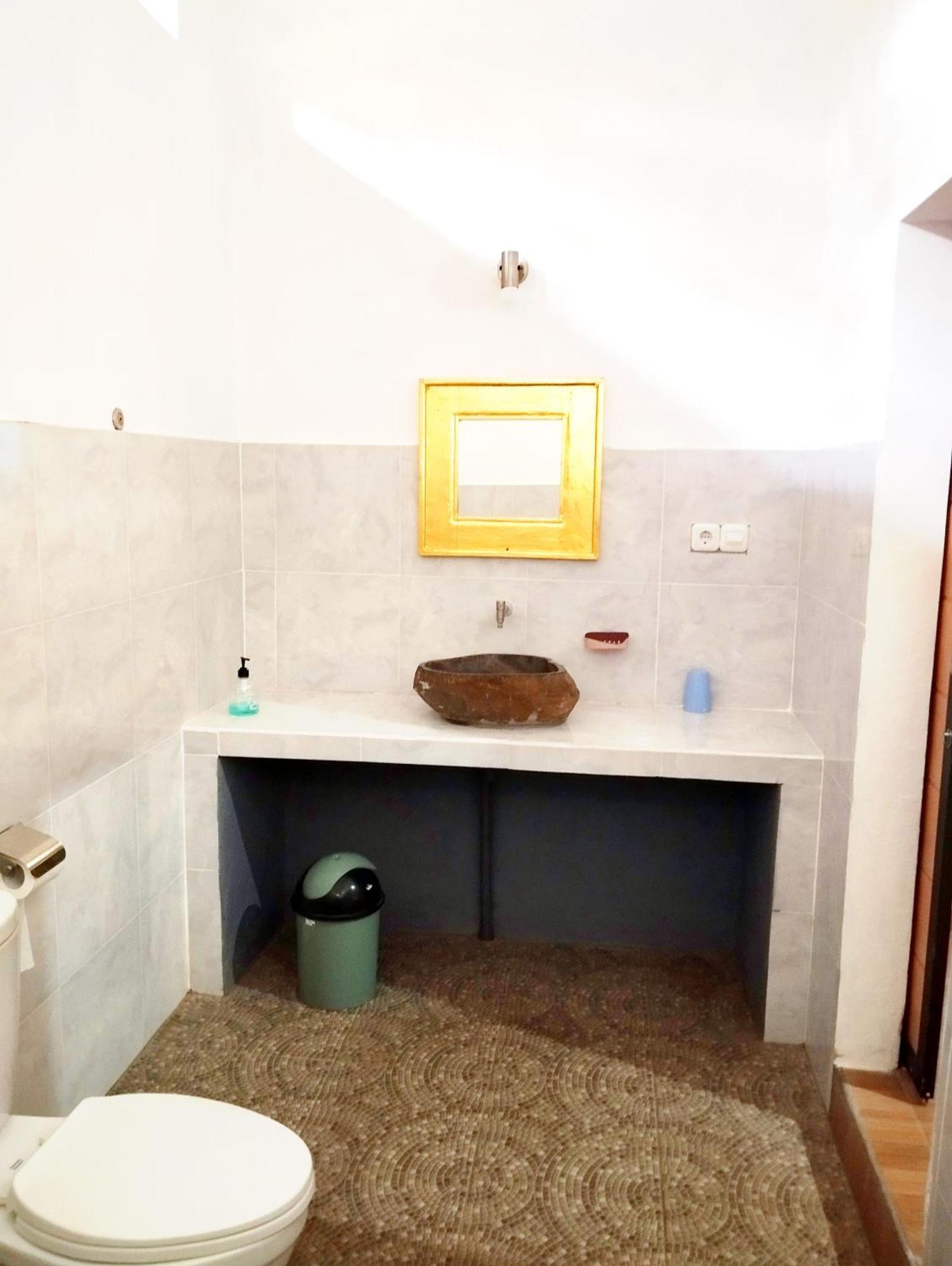 Tunjung Guest House Lovina Beach Pabean Buleleng Kültér fotó